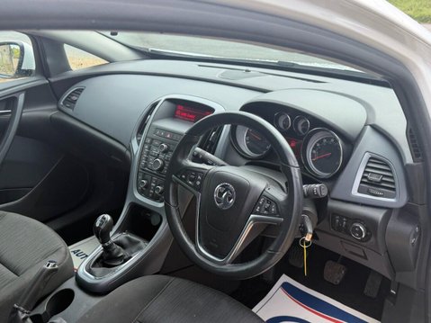 Vauxhall Astra GTC 1.6i Turbo Limited Edition Coupe 3dr Petrol Manual Euro 6 (s/s) (200 ps) 10