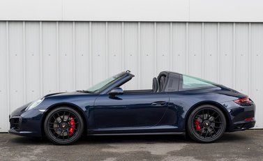 Porsche 911 Targa 4 GTS (991.2) 2