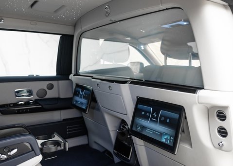 Rolls-Royce Phantom VIII EWB