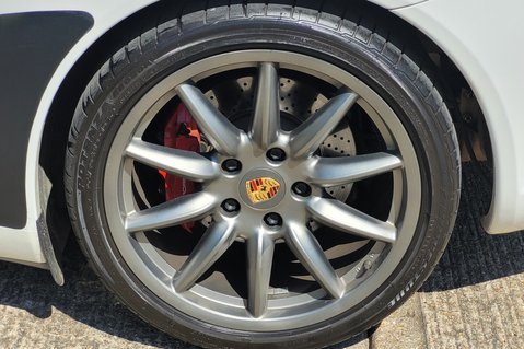 Porsche 911 CARRERA 2S 22
