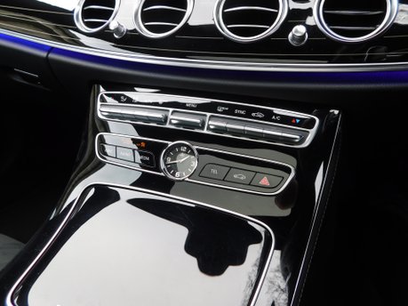 Mercedes-Benz E Class E 220d AMG LINE PREMIUM AUTOMATIC 4dr 18