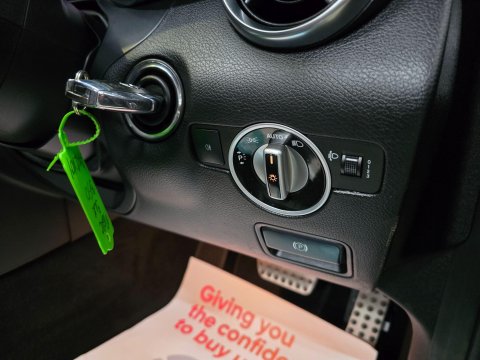 Mercedes-Benz SLK 3.5 SLK350 BlueEfficiency AMG Sport Edition 125 G-Tronic+ Euro 5 (s/s) 2dr 33