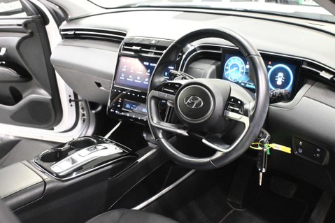 Hyundai TUCSON 1.6 Tucson SE Connect TGDi HEV Auto 5dr 8