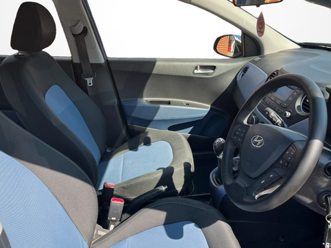 Hyundai i10 1.0 Premium 5dr 12