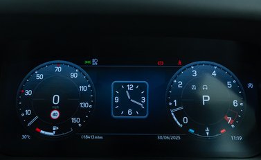 Land Rover Defender 90 V8 P525 URBAN 21