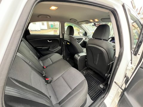 Hyundai i30 CRDI S BLUE DRIVE 53