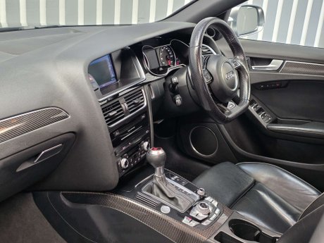 Audi RS4 4.2 FSI V8 Estate 5dr Petrol S Tronic quattro Euro 5 (450 ps) 41