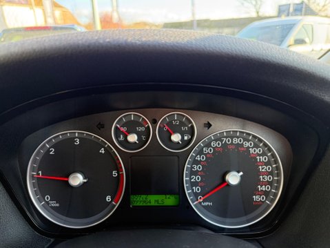 Ford Focus 2.0 TDCi Ghia 5dr IV 18