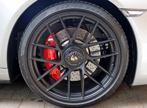 Porsche 911 (991) Targa 4 GTS 10