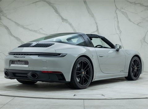 Porsche 911 Targa 4 GTS (992) 9