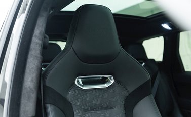 Land Rover Range Rover Sport 5.0 SVR Carbon Edition 11