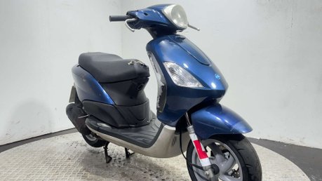 Piaggio Fly 2009 12K NON RUNNING PROJECT SCOOTER 100CC 3