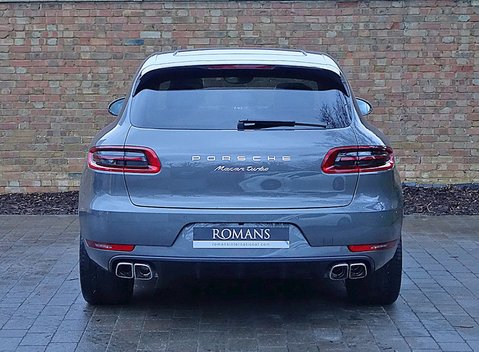 Porsche Macan Turbo 17