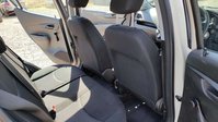 Vauxhall Viva 1.0i SE Euro 6 5dr 22