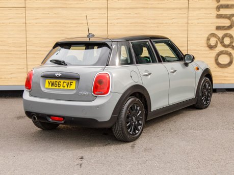 Mini Hatch COOPER