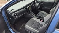 Toyota Auris 1.8 VVT-h Business Edition Hatchback 5dr Petrol Hybrid CVT Euro 6 (s/s) (Sa 28