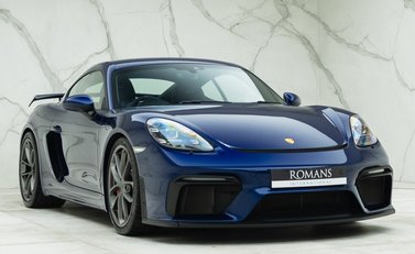 Porsche Cayman GT4 (718) 6