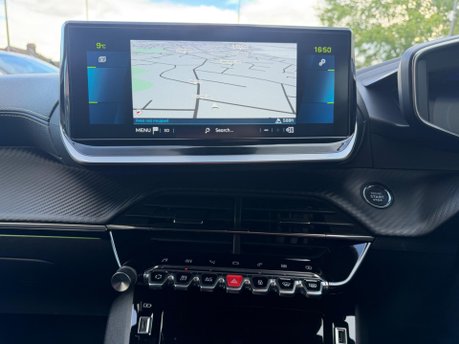 Peugeot 208 GT PREMIUM 12