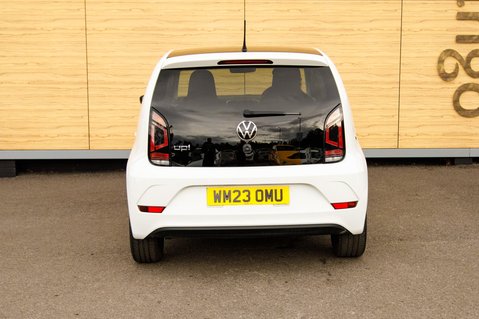 Volkswagen Up BLACK EDITION 6