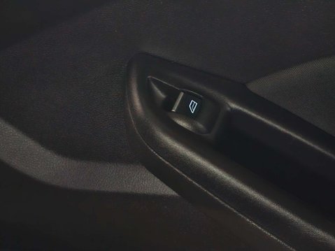 Ford Focus 1.0 Titanium 5dr 42