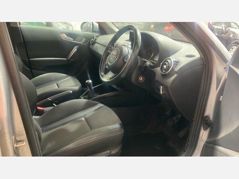 Ford Ecosport 1.0T EcoBoost Titanium 2WD Euro 5 (s/s) 5dr 6