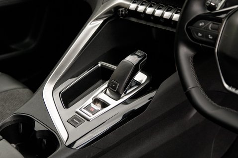 Peugeot 5008 PURETECH S/S ALLURE 31
