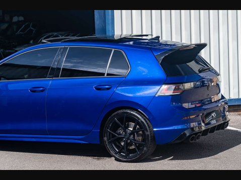 Volkswagen Golf 2.0 Golf R Black Edition TSi 4Motion Semi-Auto 4WD 5dr 21