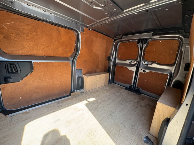 Citroen Dispatch AUTO [SOLD SM] MWB L2H1 Low Roof Prime 3100 Air Con Sensors EURO 6 11