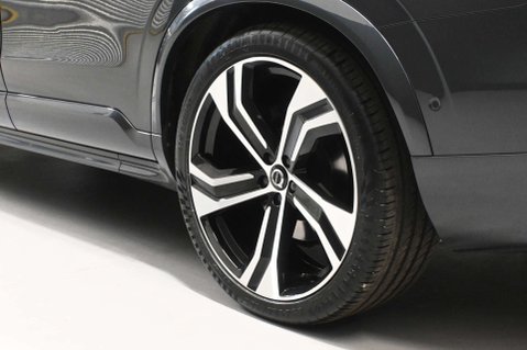 Volvo XC90 2.0 XC90 R-Design Pro B5 MHEV AWD Auto 4WD 5dr 25