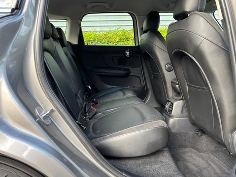 Mini Countryman COOPER 29