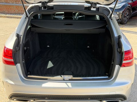 Mercedes-Benz C Class C220 D AMG LINE 6