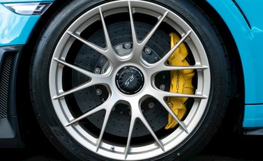 Porsche 911 (991) GT2 RS 10