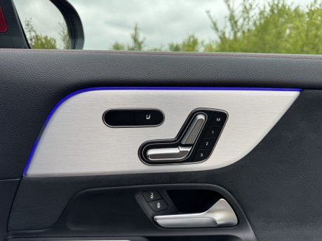 Mercedes-Benz GLA Class GLA 220D 4M AMG Line Premium Plus Auto Diesel PAN ROOF/MEMORY SEATS/360 CAM 18