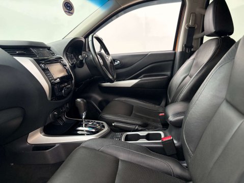Nissan Navara 2.3 Navara Tekna dCi Auto 4WD 5dr 75