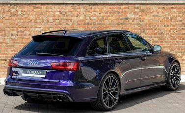 Audi RS6 Avant Performance 7
