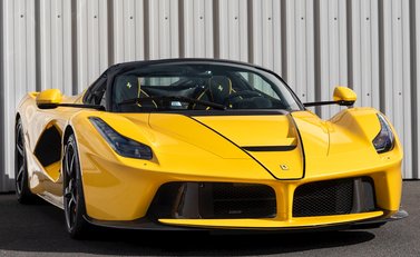 Ferrari LaFerrari Aperta 1
