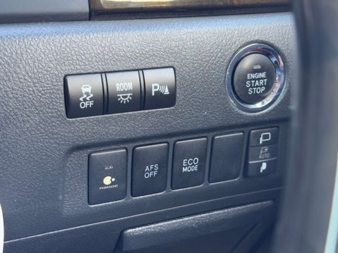 Toyota Alphard V6 4WD TOWBAR 54