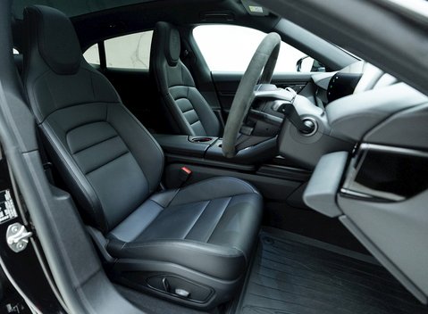 Porsche Taycan 4S Sport Turismo 10