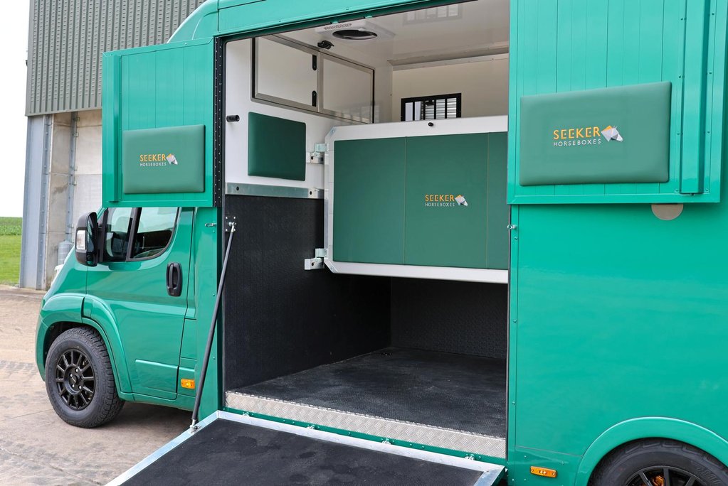 Vauxhall Movano BRAND NEW PRE REG DELIVERY MILES 3.5 TON HORSE BOX STALLION BUILT  20