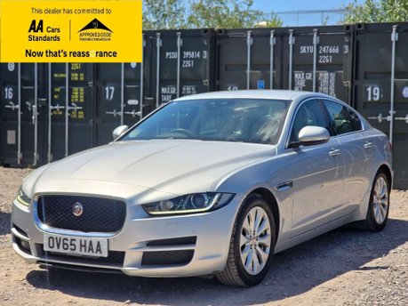 Jaguar XE 2.0d Portfolio Saloon 4dr Diesel Auto Euro 6 (s/s) (163 ps) 3