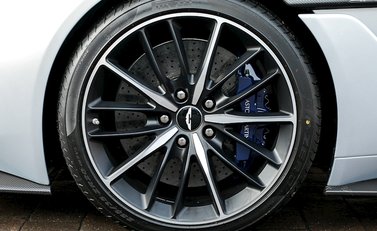 Aston Martin Zagato Vanquish Volante 12