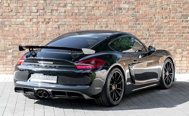 Porsche Cayman GT4 7