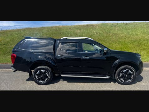 Nissan Navara 2.3 Navara Tekna dCi 4WD 5dr 3