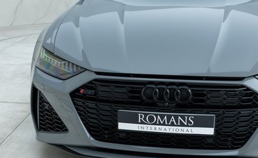 Audi RS6 Avant Carbon Black 29