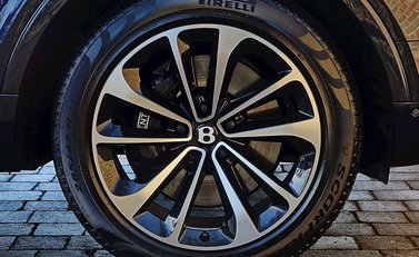 Bentley Bentayga 16