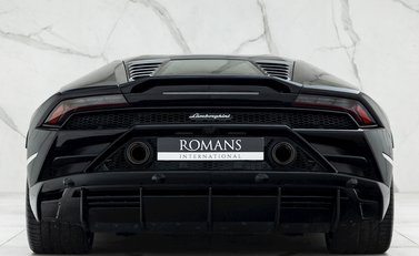 Lamborghini Huracan LP640-4 EVO 5