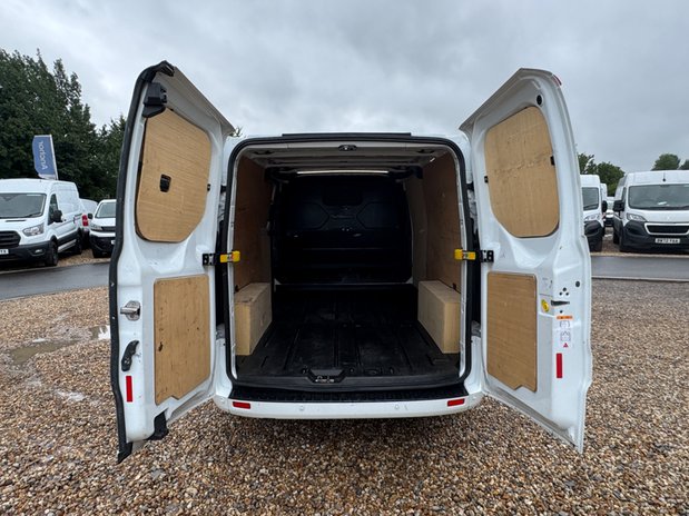 Ford Transit Custom LWB L2H1 [SOLD MT] Low Roof Limited 300 Air Con Alloys Sensors EURO 6 8