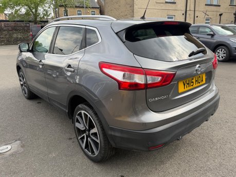 Nissan Qashqai TEKNA DIG-T 6