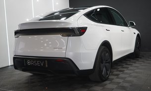 Tesla Model Y PREMIUM LONG RANGE RWD No Luxury Tax Available Now! 1 Owner VAT Qualifying 7