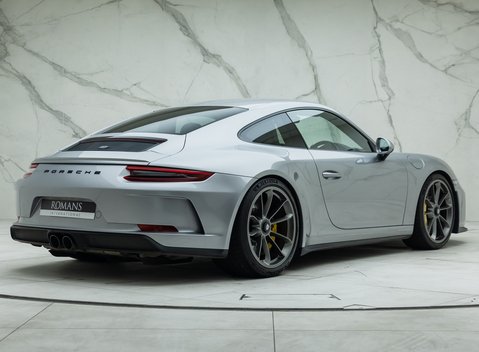 Porsche 911 GT3 Touring (991.2) 6